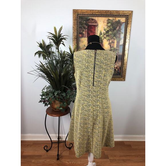 Emma & Michelle Sleeveless Textured Size 8 Fit & Flare Tweed Dress Round Neck - Picture 3 of 9